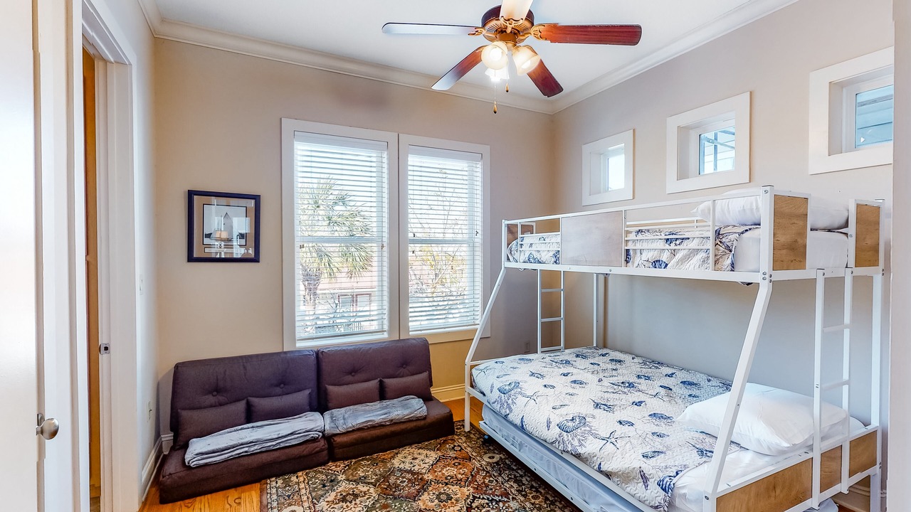 Photo of Bedroom in Crescent Beach