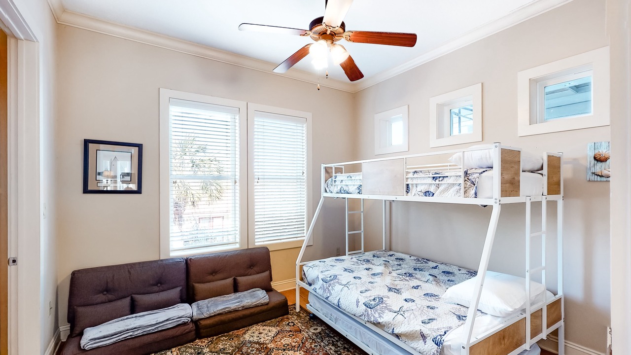 Photo of Bedroom in Crescent Beach