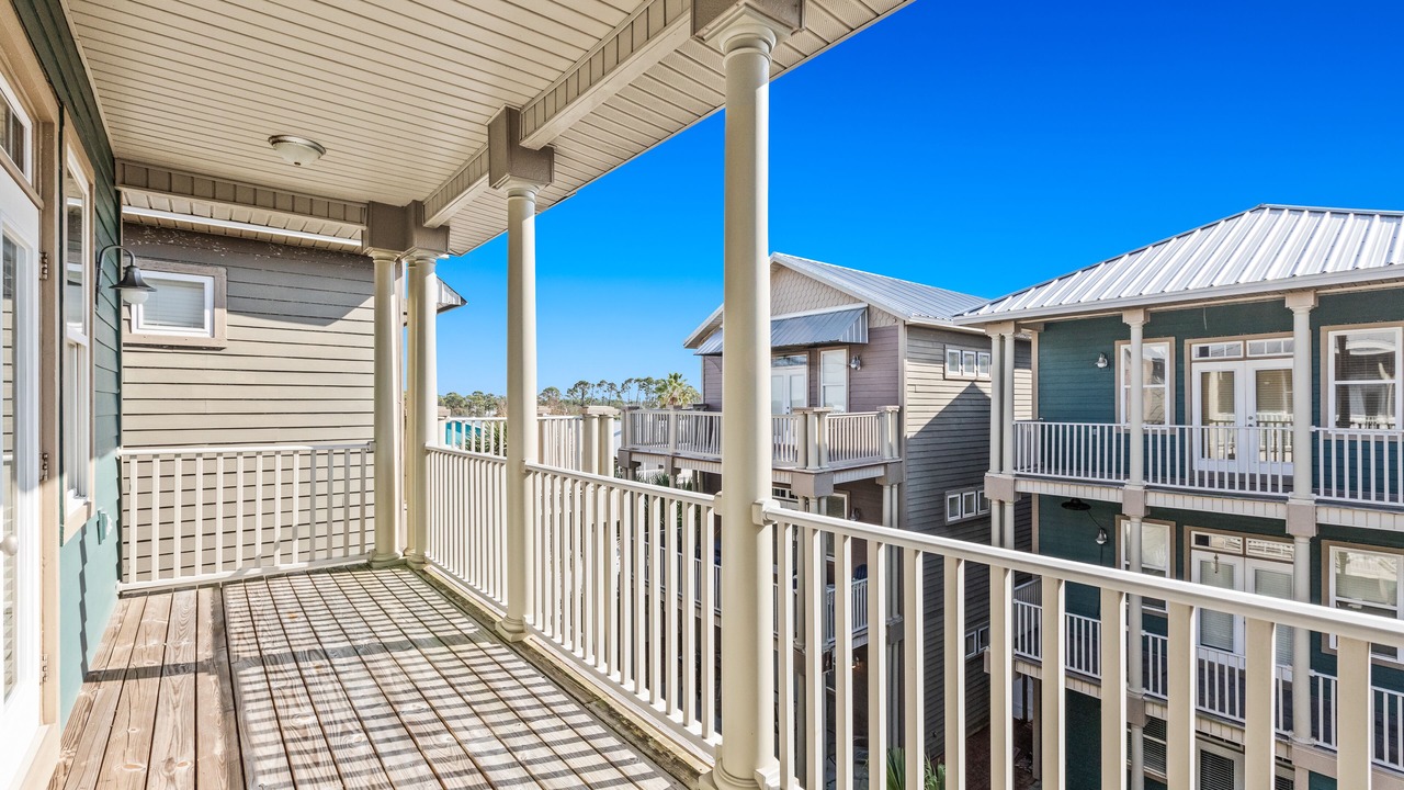 Photo of Patio Balcony in Crescent Beach