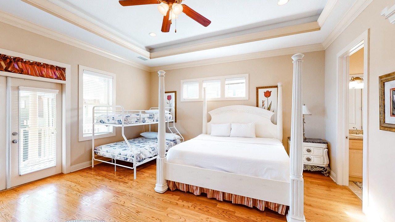 Photo of Bedroom in Crescent Beach