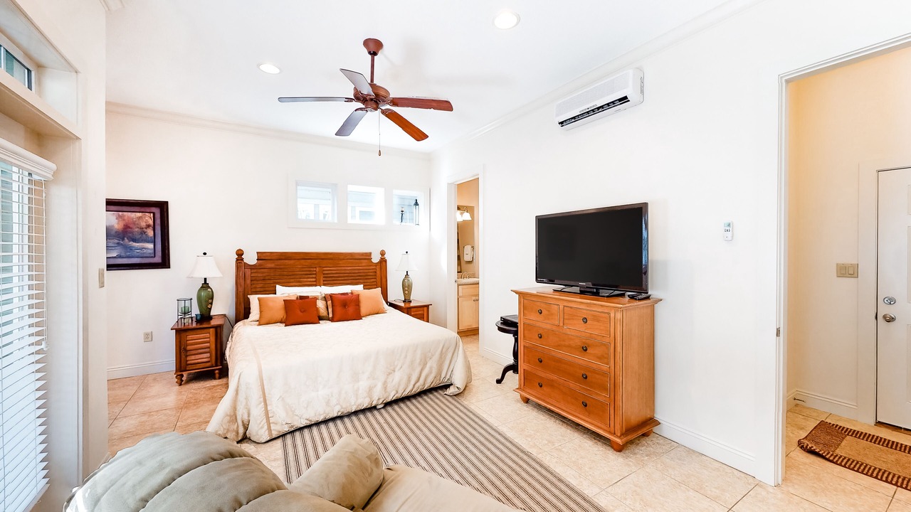 Photo of Bedroom in Crescent Beach