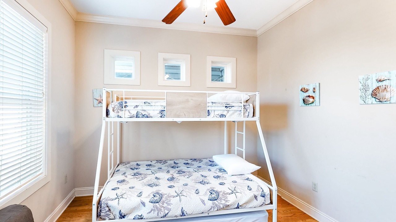Photo of Bedroom in Crescent Beach