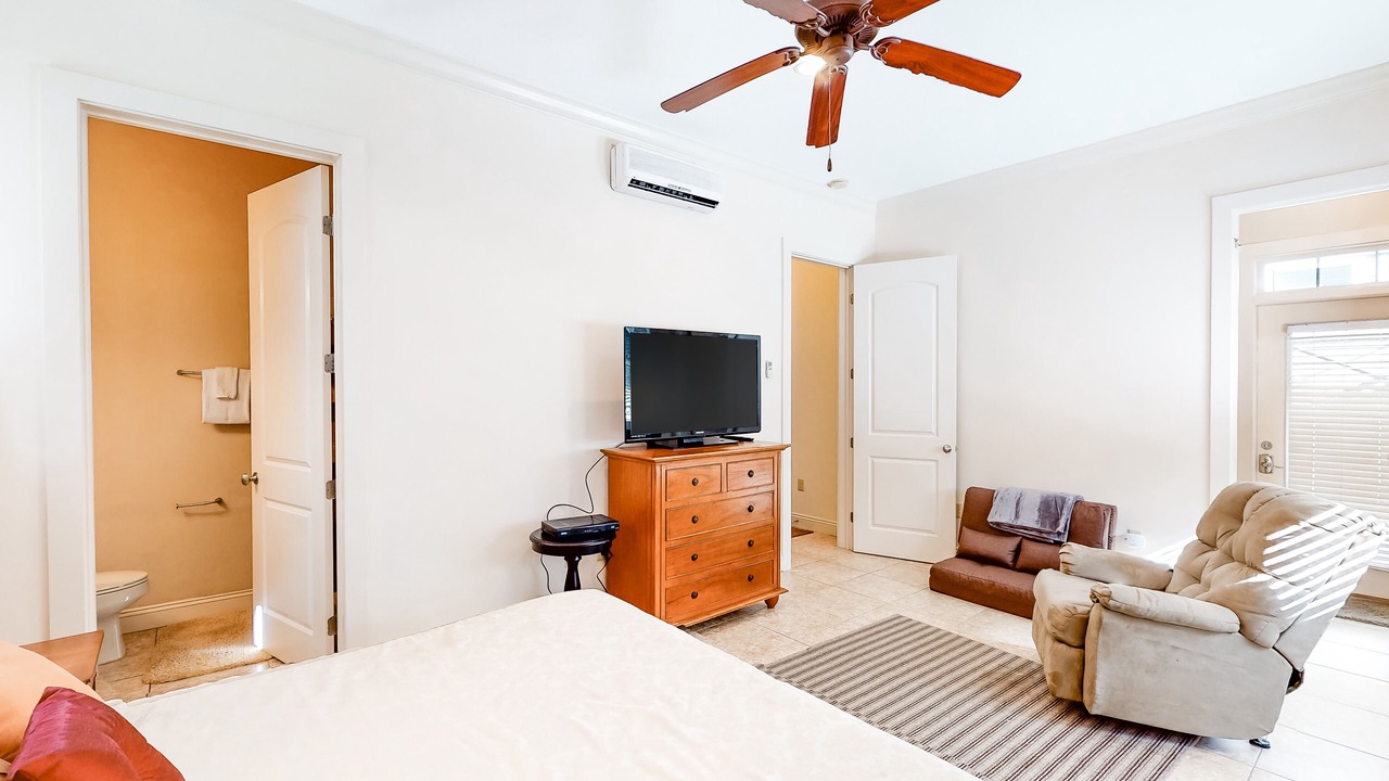 Photo of Bedroom in Crescent Beach