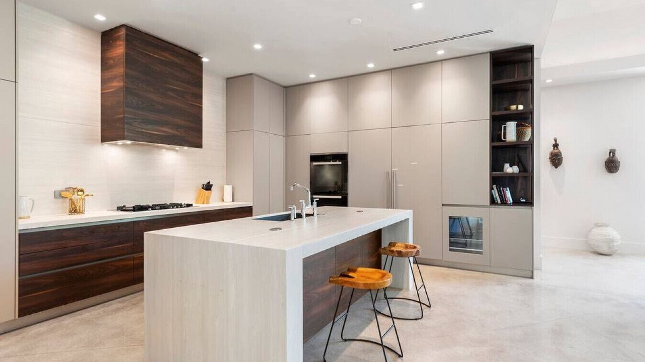 Photo of Kitchen in Bayside Historic District