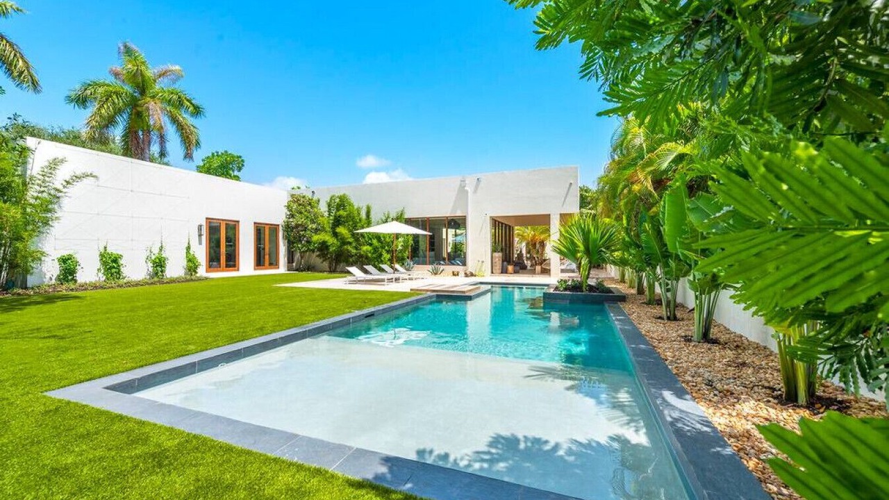 Photo of Outdoor in Bayside Historic District