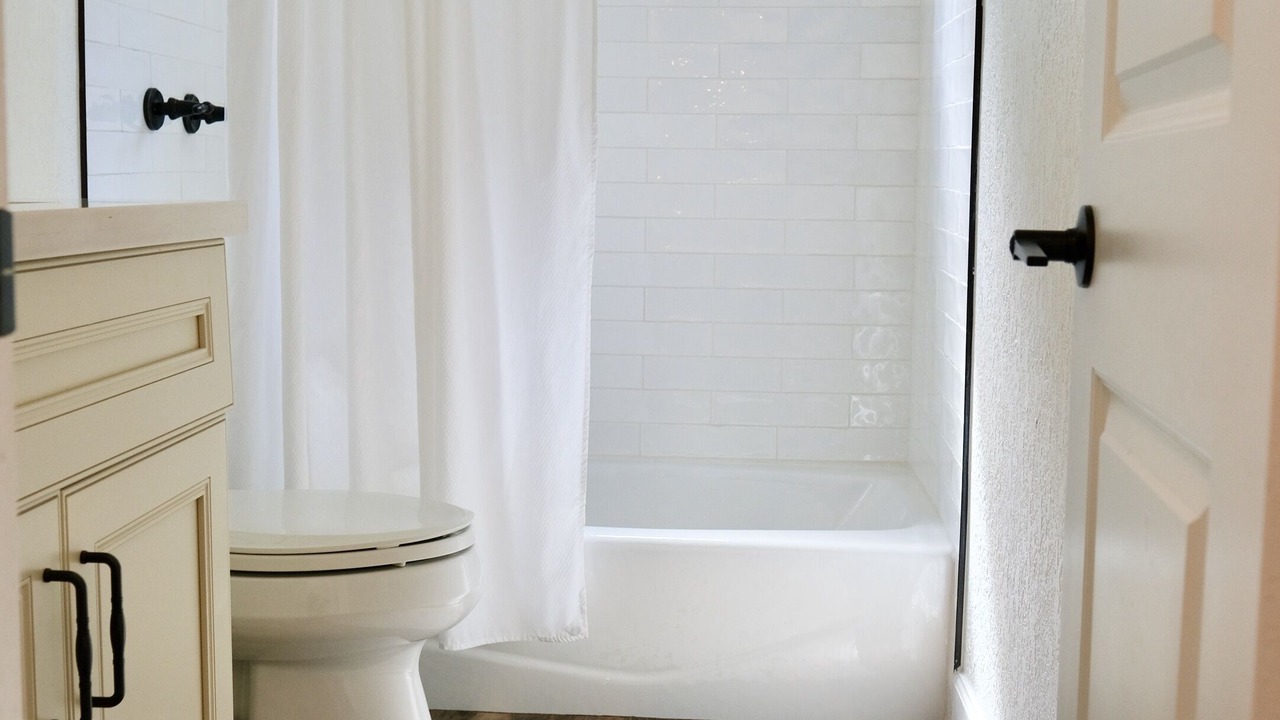 Photo of Bathroom in Southwest Ranches