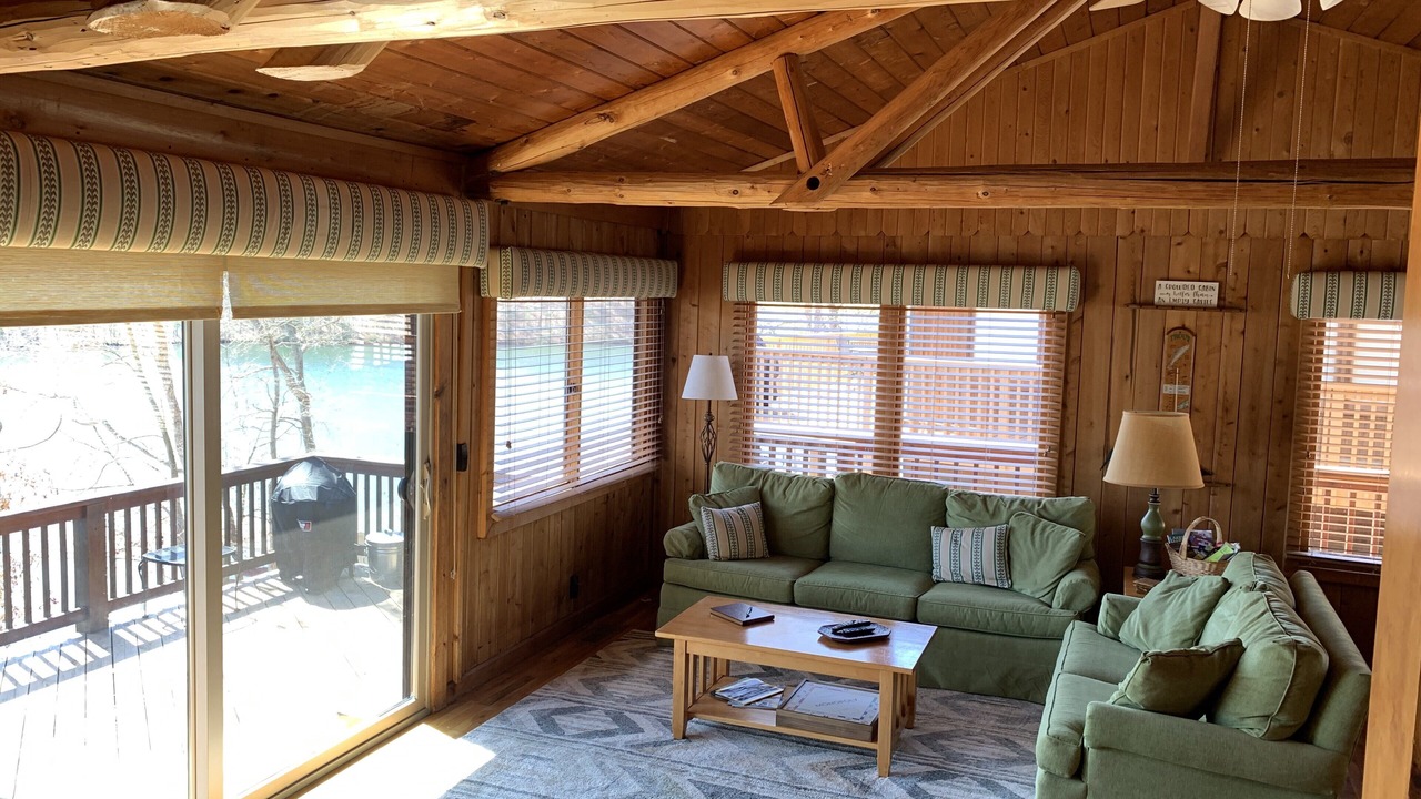 Photo of Livingroom in Huddleston