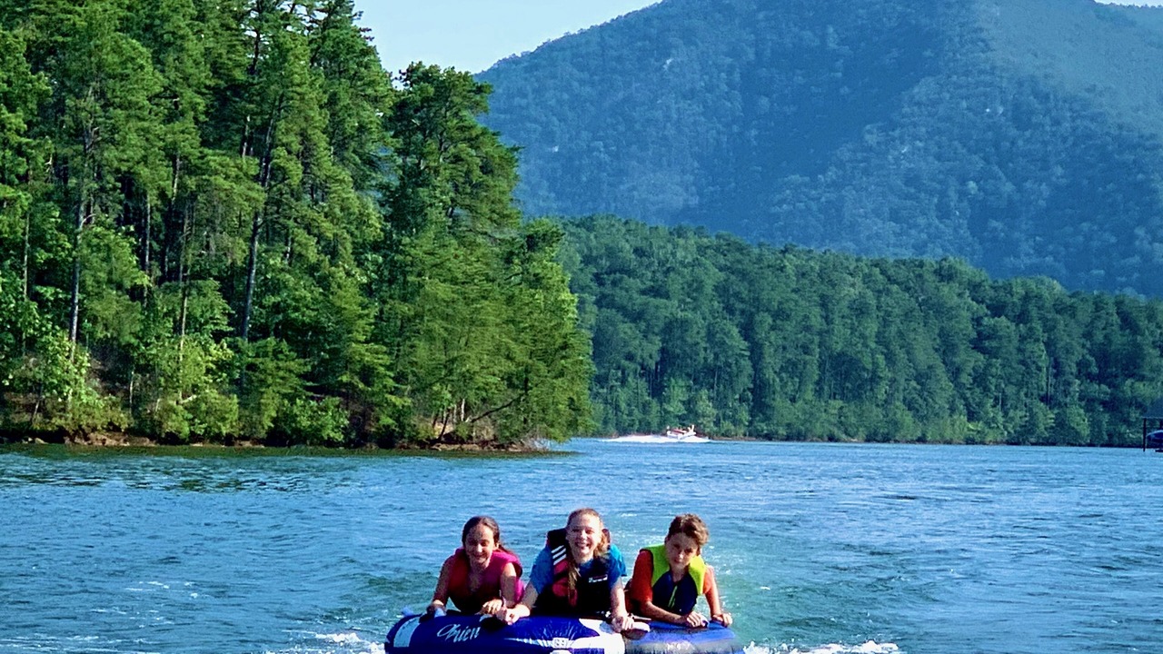 Photo of Others in Huddleston