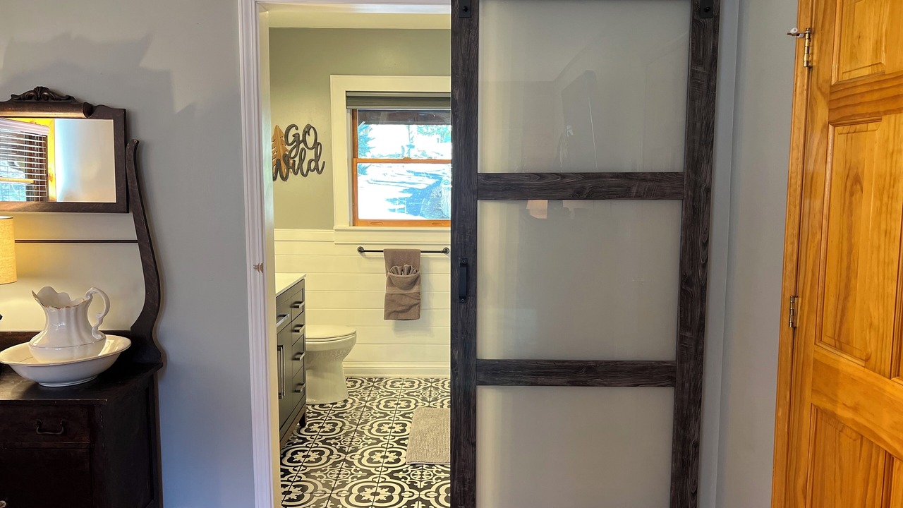 Photo of Bathroom in Piney Creek