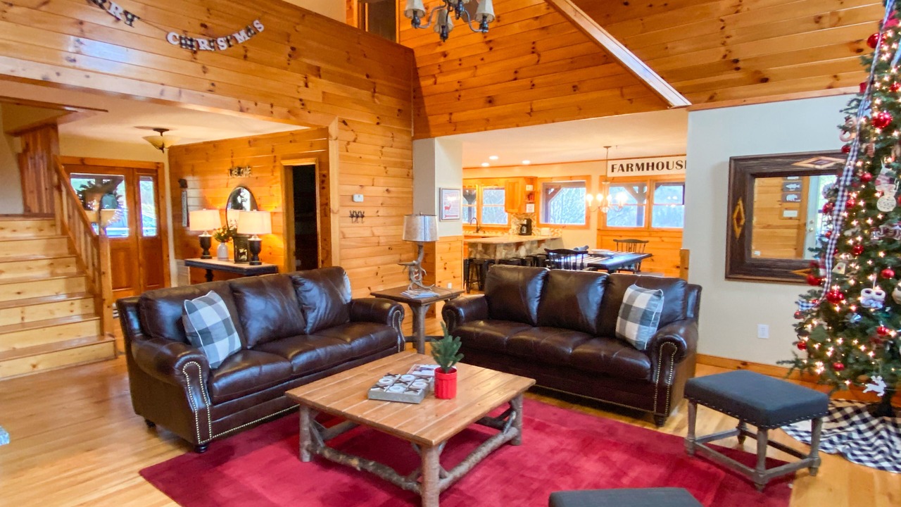 Photo of Bedroom in Piney Creek
