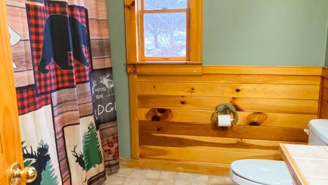 Photo of Bathroom in Piney Creek