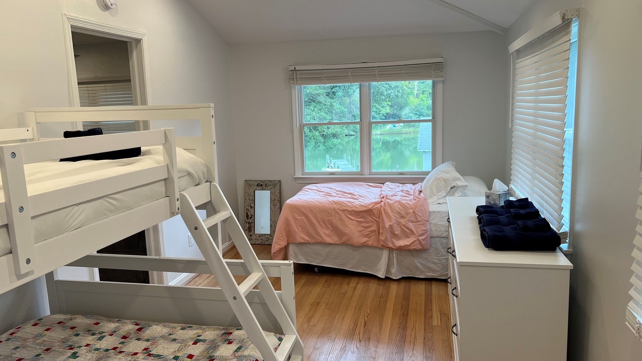 Photo of Bedroom in Valley Lee