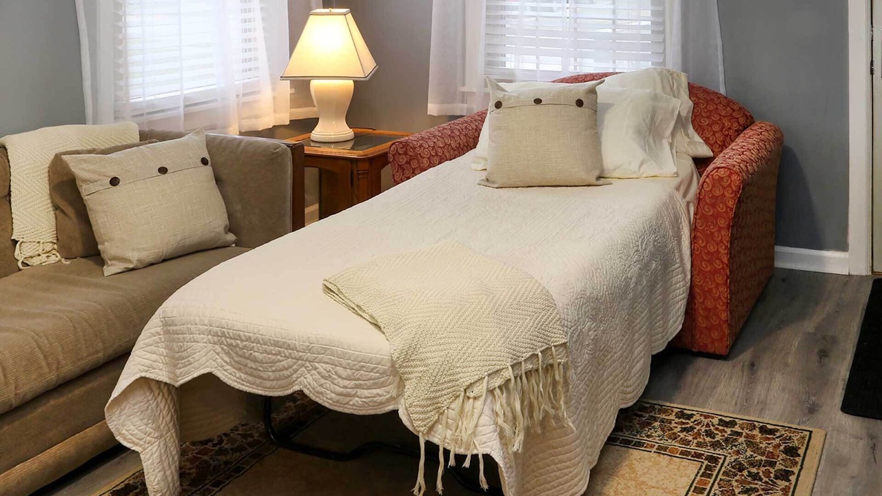 Photo of Bedroom in Speedway