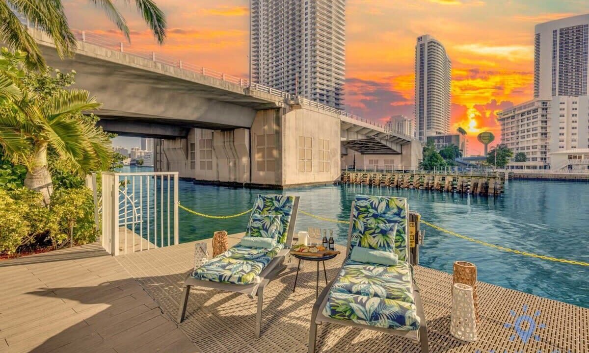 Photo of Others in Hallandale Beach