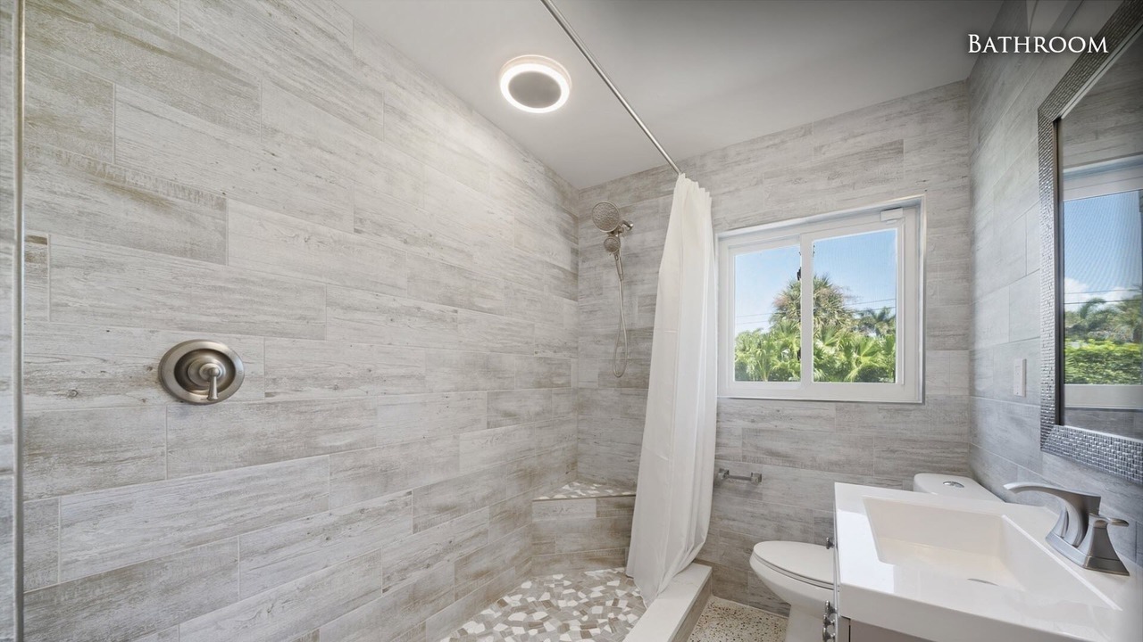 Photo of Bathroom in Cocoa Beach