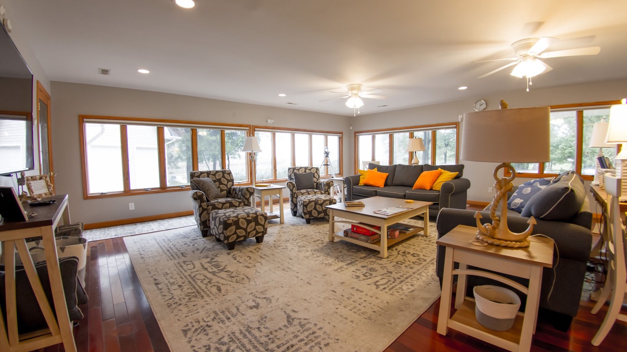 Photo of Bedroom in Lexington Park