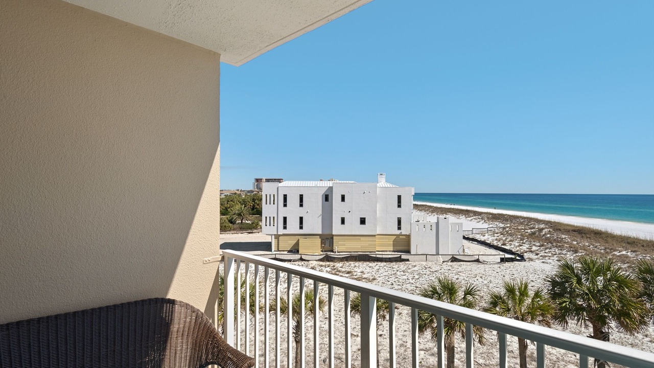 Photo of Patio Balcony in Holiday Isle