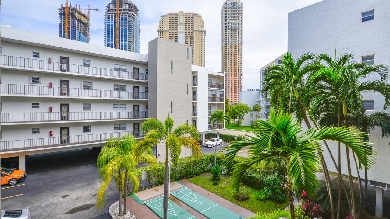 Photo of Outdoor in Sunny Isles Beach