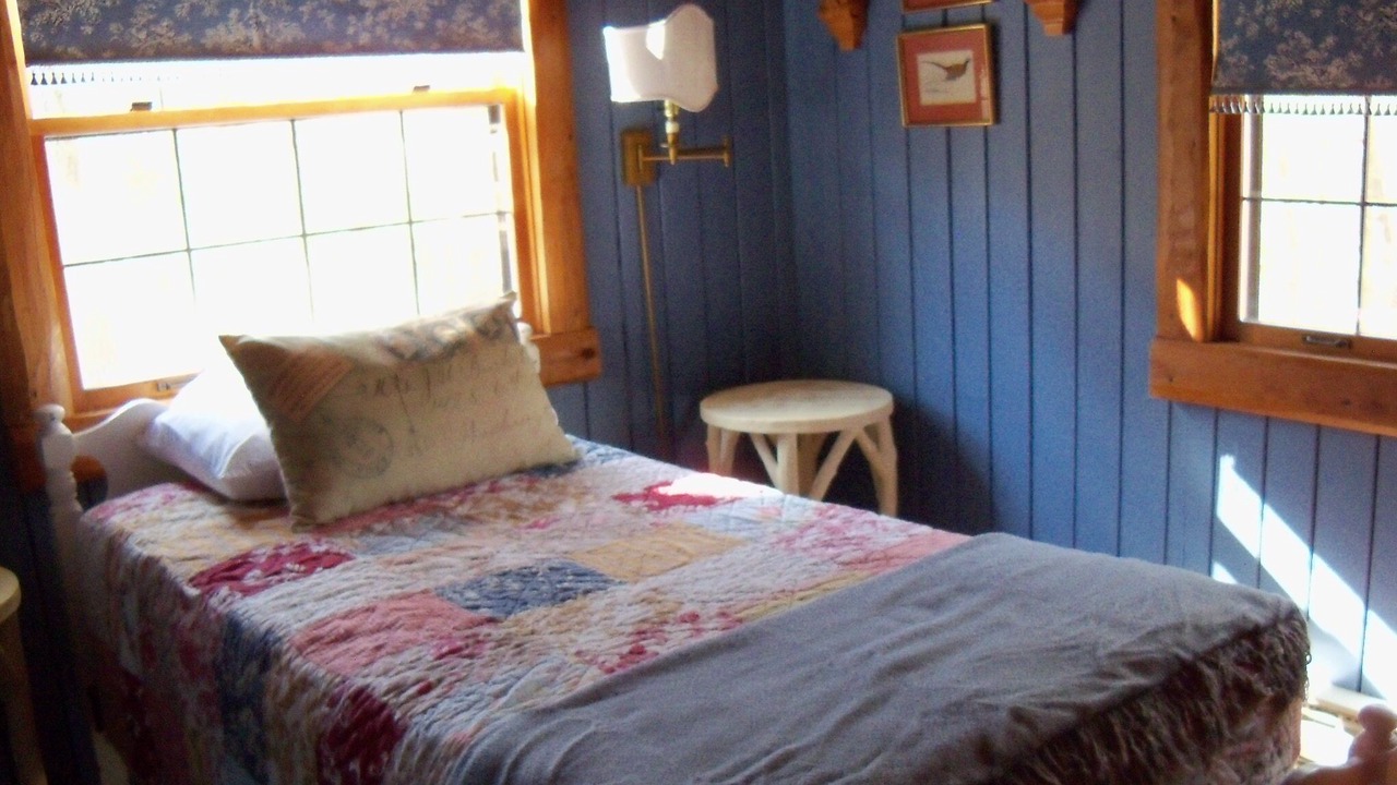 Photo of Bedroom in Warm Springs