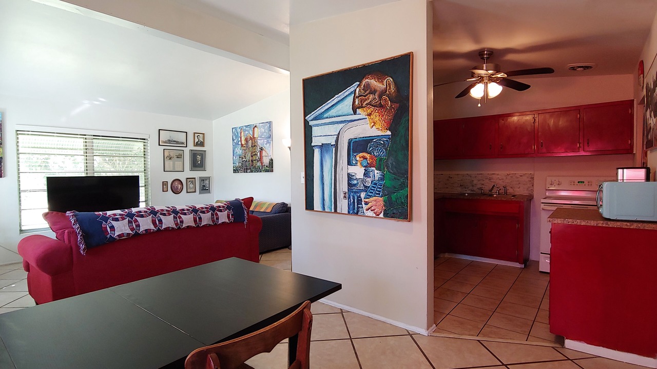 Photo of Livingroom in Whispering Oaks