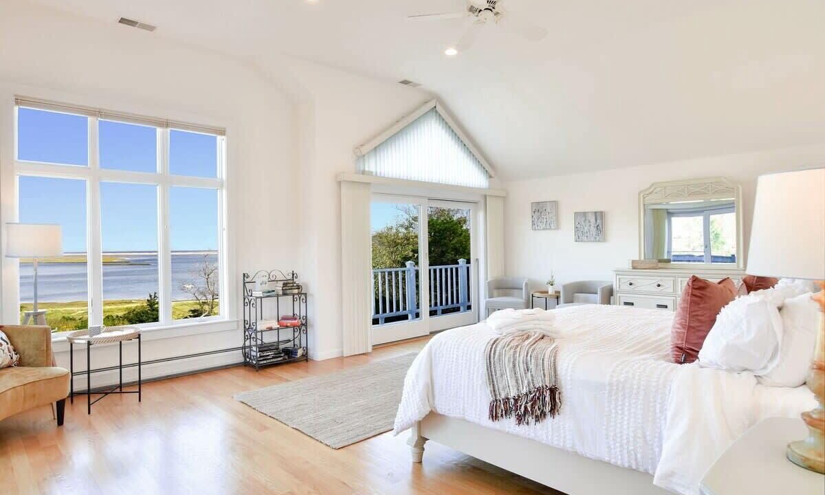 Photo of Bedroom in East Orleans