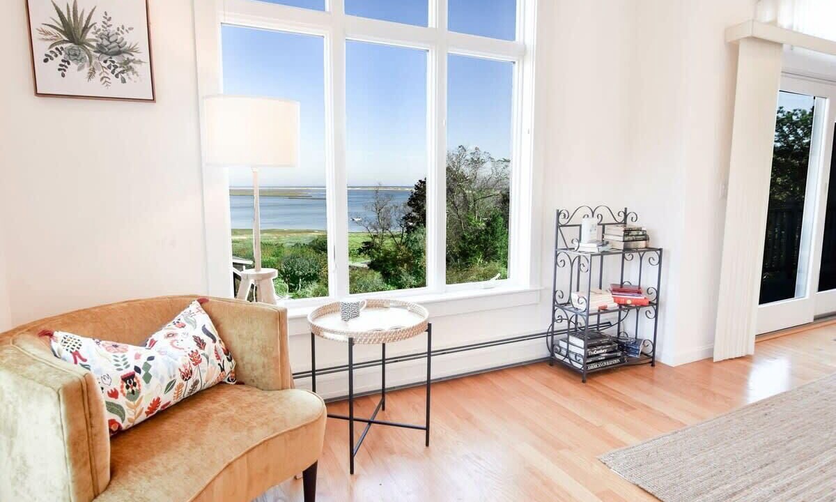 Photo of Livingroom in East Orleans