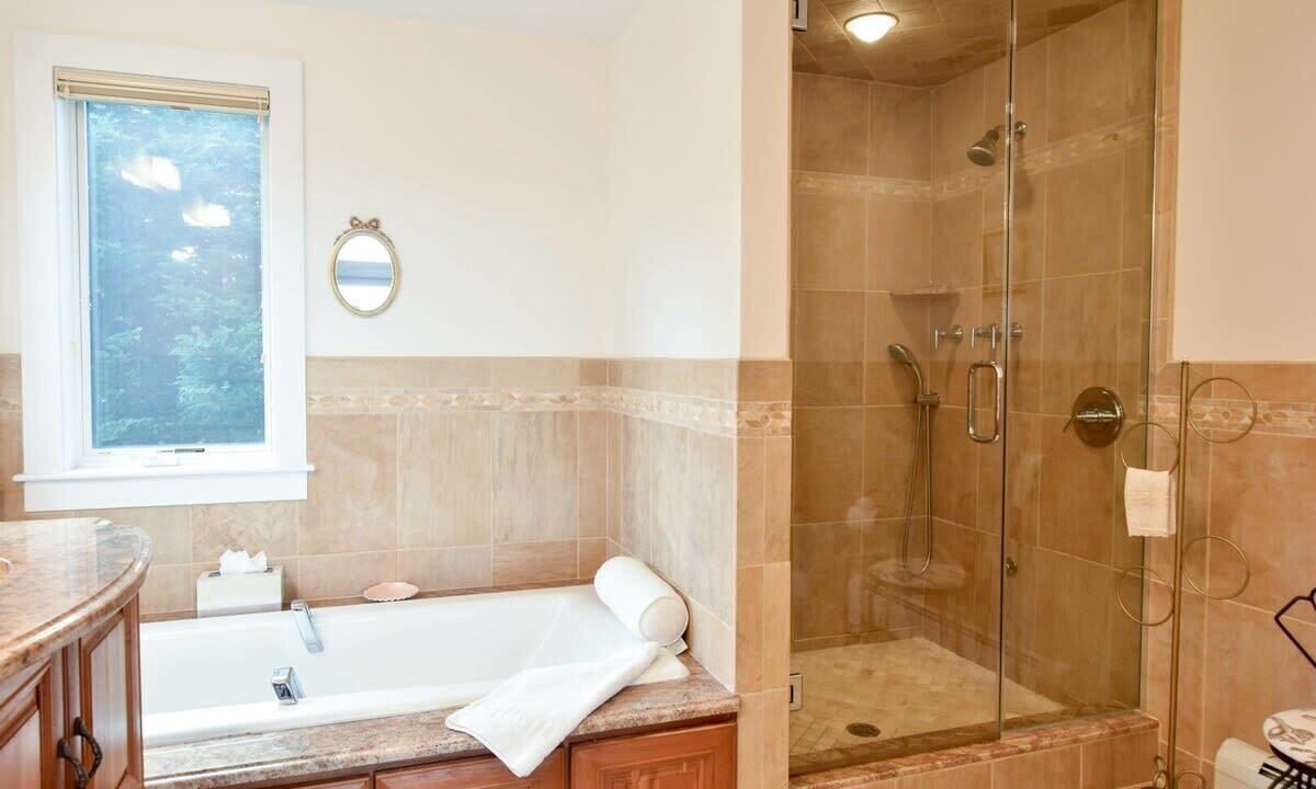 Photo of Bathroom in East Orleans