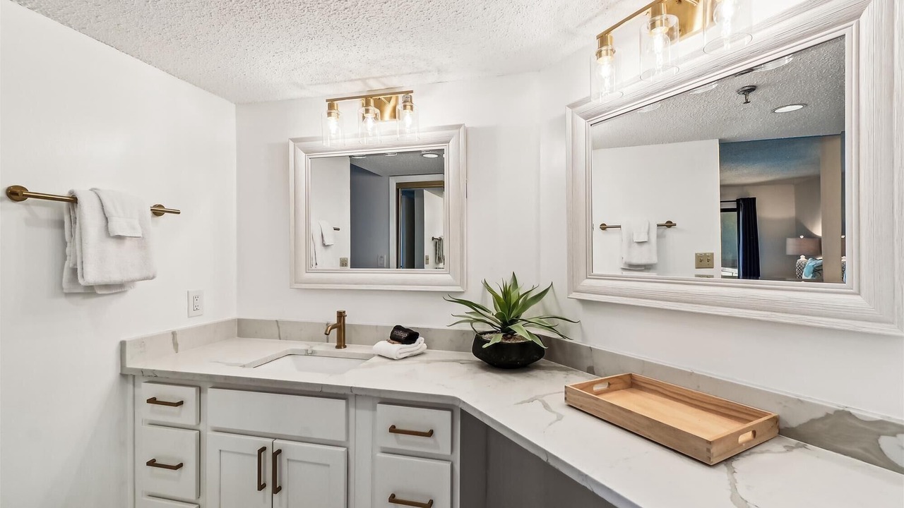 Photo of Bathroom in Holiday Isle
