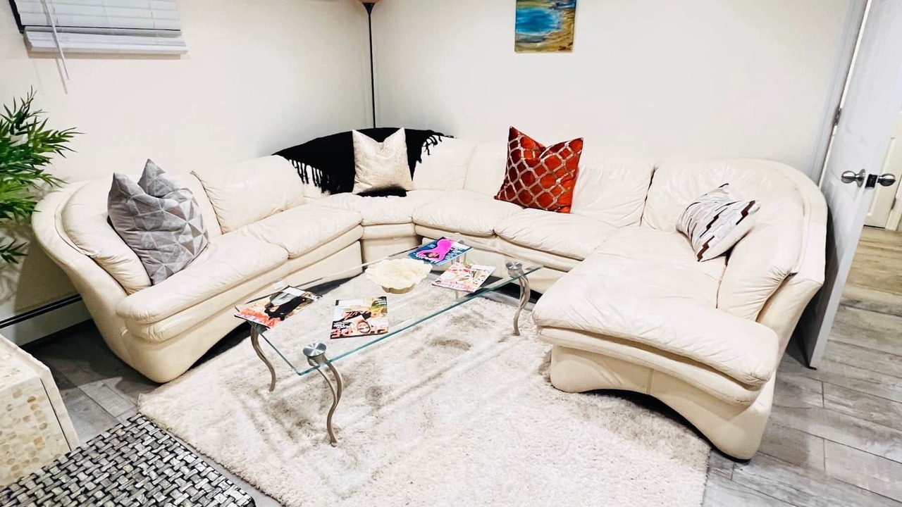 Photo of Livingroom in Bay Shore