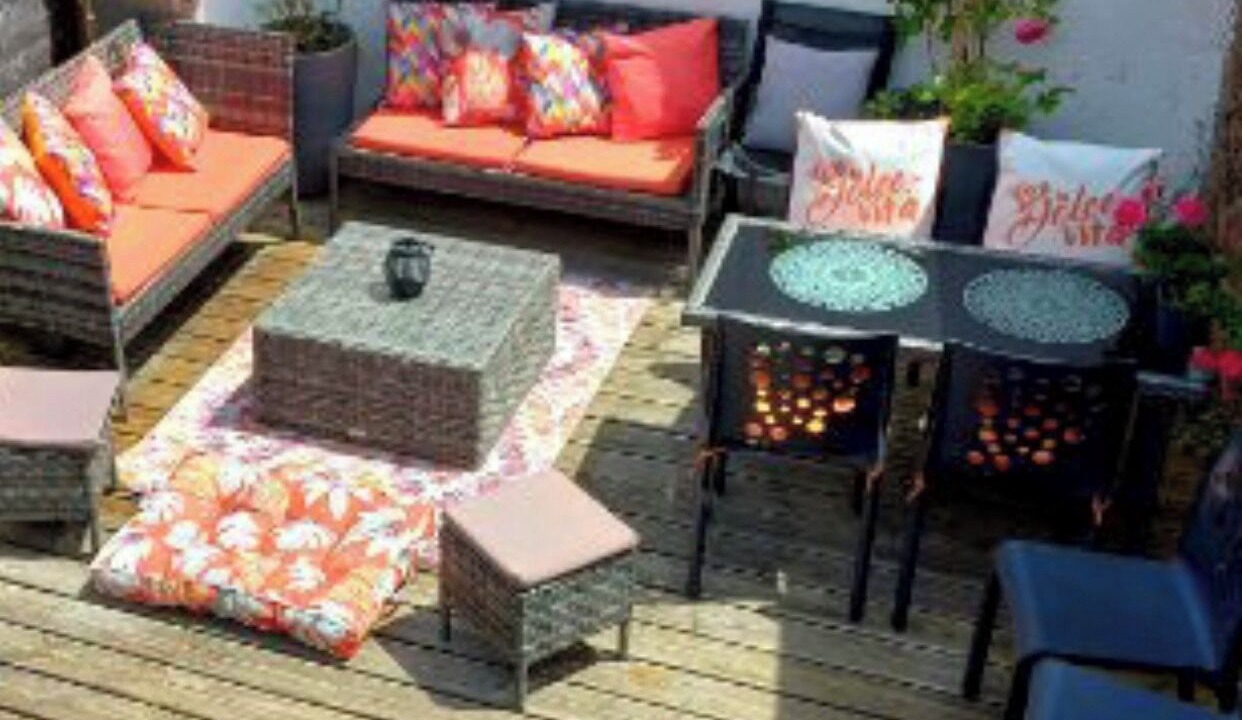 Photo of Patio Balcony in Port de St Goustan