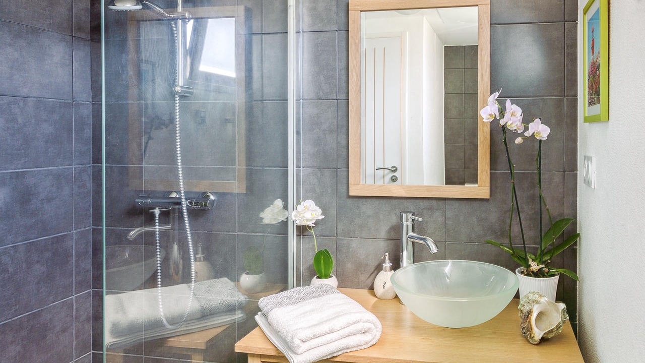 Photo of Bathroom in Lampaul-Plouarzel