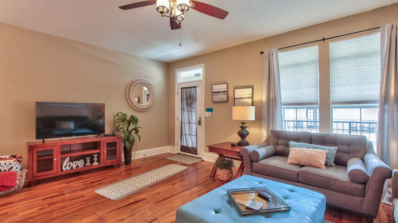 Photo of Livingroom in Tallahassee