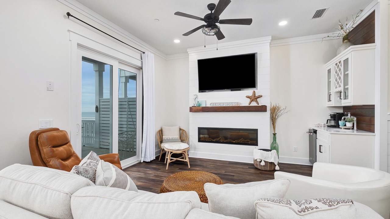 Photo of Bedroom in Laguna Beach Estates
