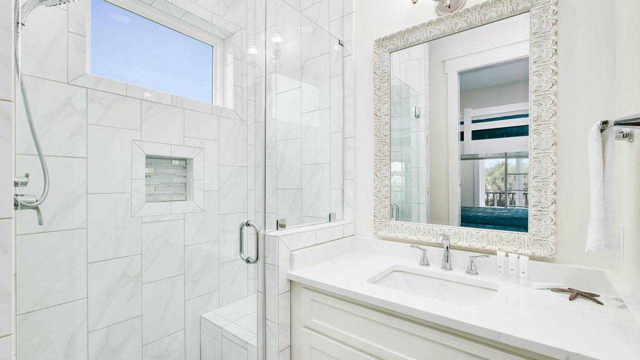Photo of Bedroom in Laguna Beach Estates