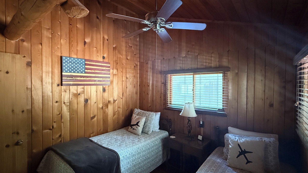 Photo of Bedroom in Huddleston