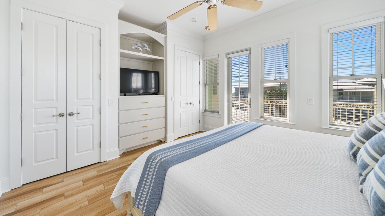 Photo of Bedroom in Miramar Beach