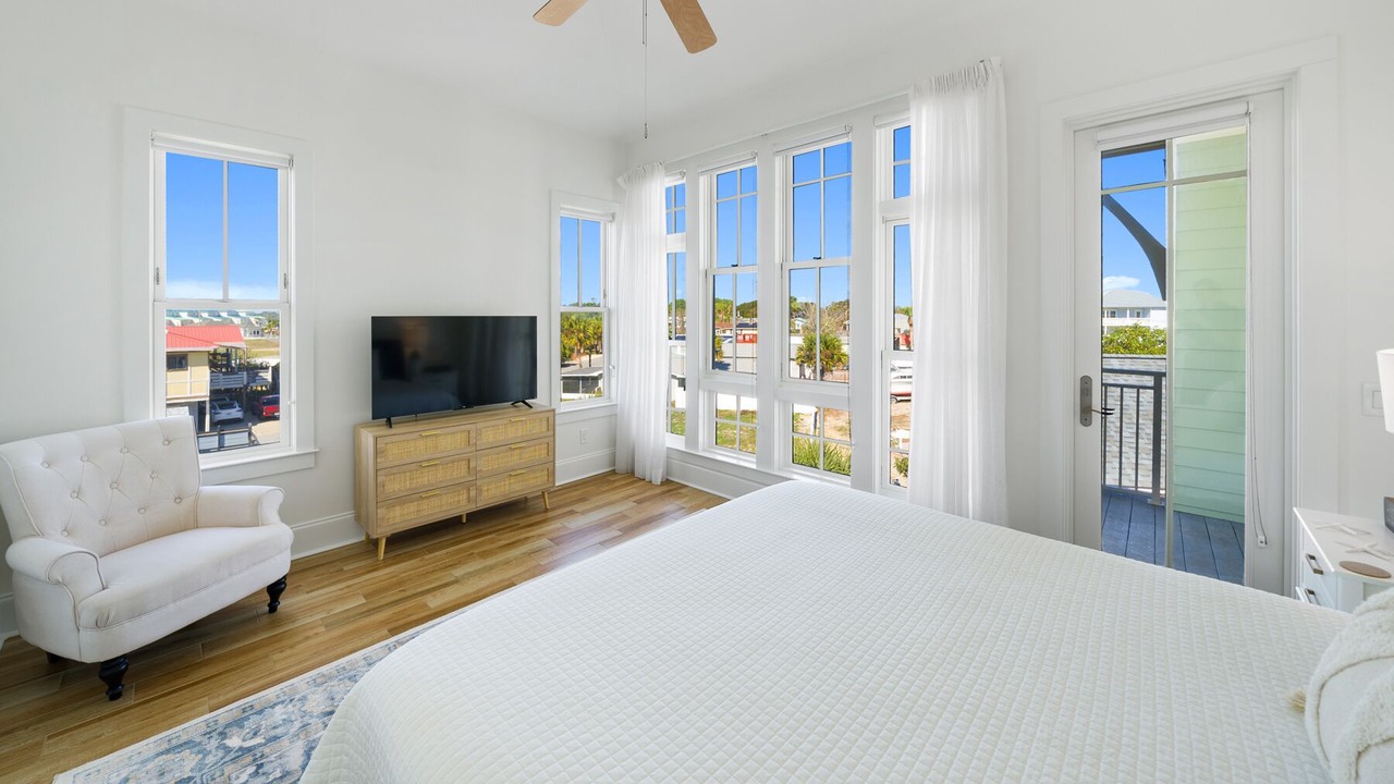 Photo of Bedroom in Miramar Beach