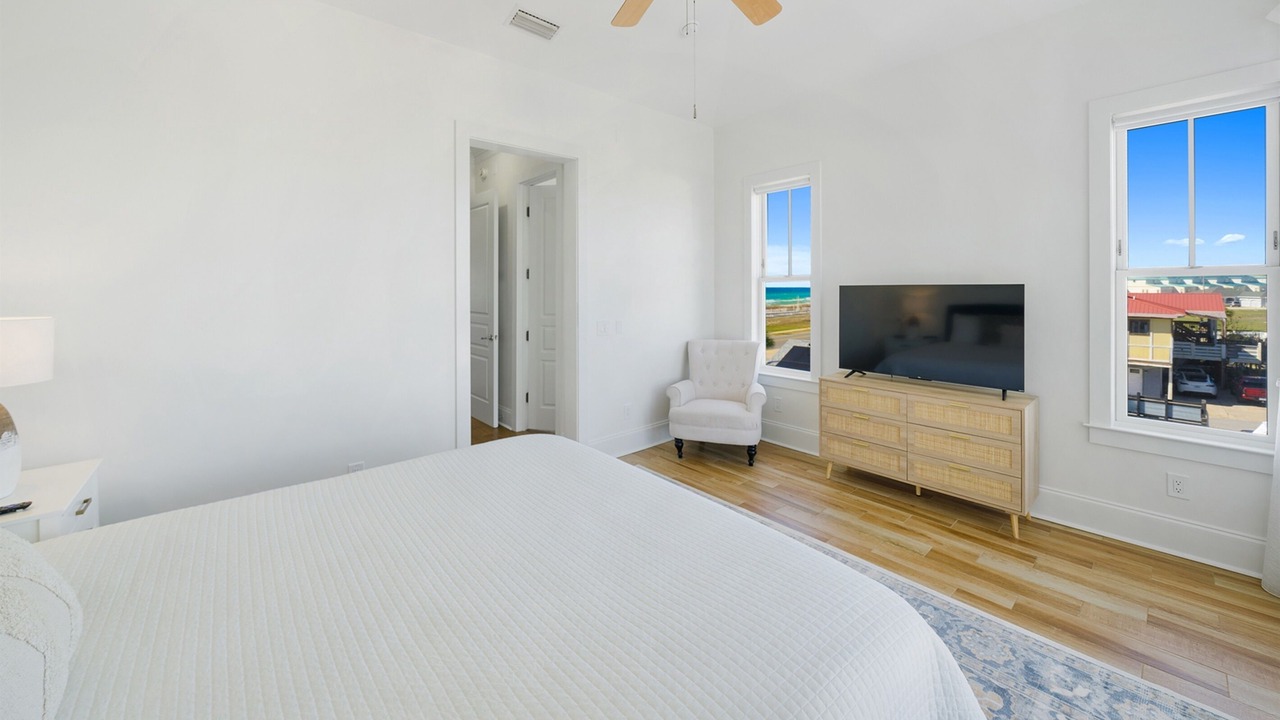 Photo of Bedroom in Miramar Beach
