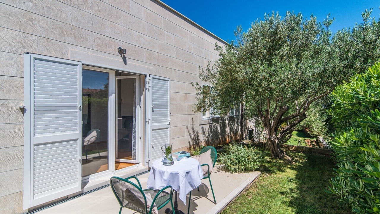 Photo of Outdoor in Mirce
