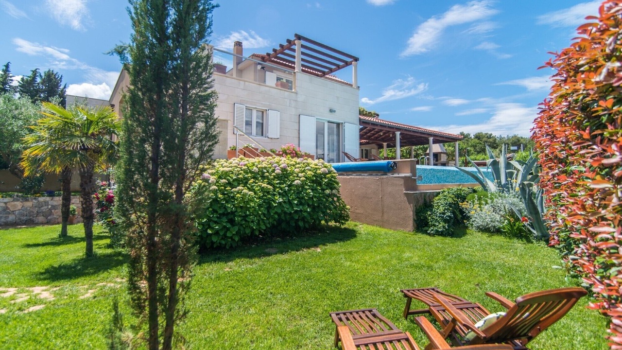Photo of Outdoor in Mirce