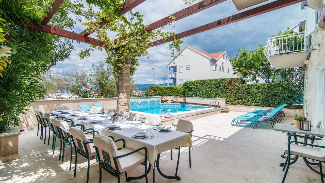 Photo of Outdoor in Mirce