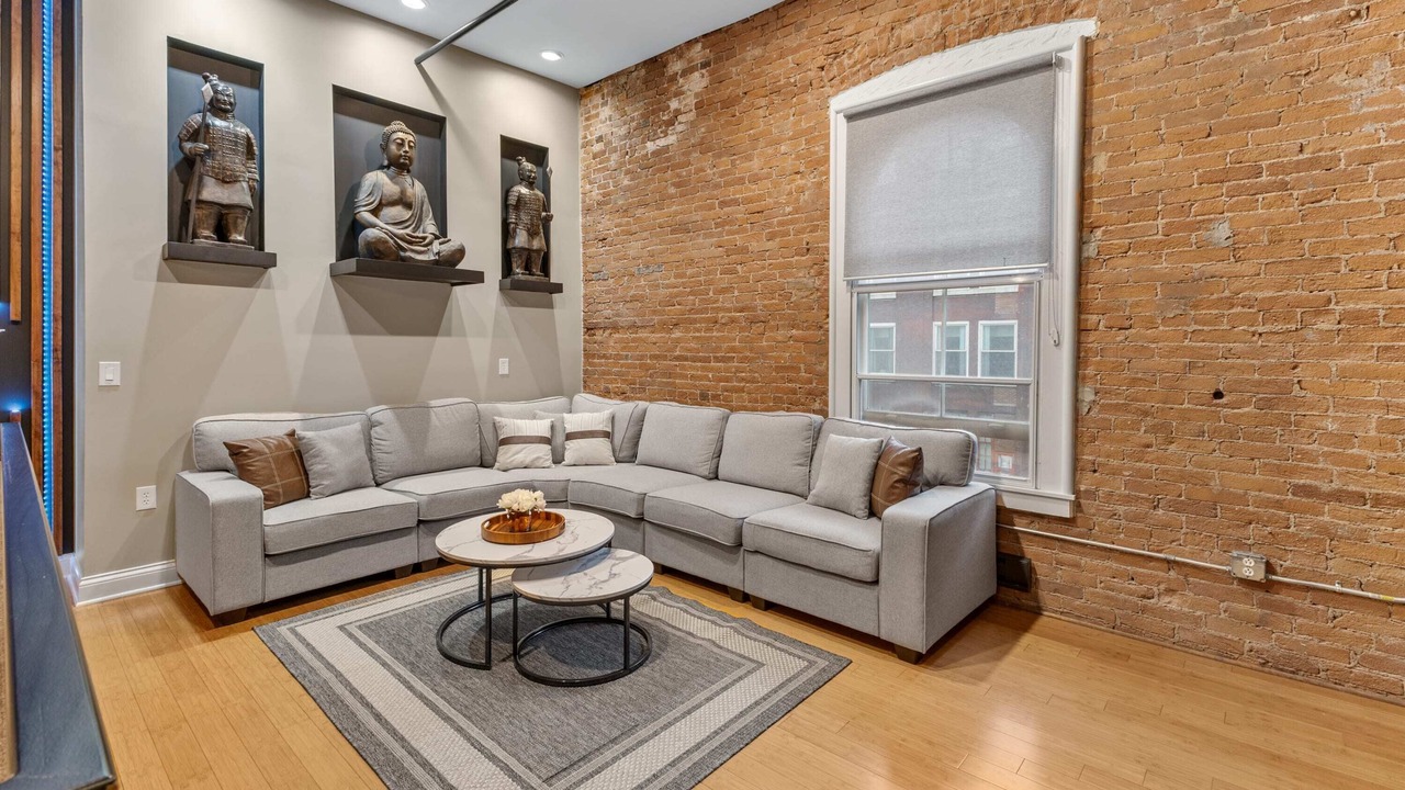 Photo of Livingroom in Wholesale District