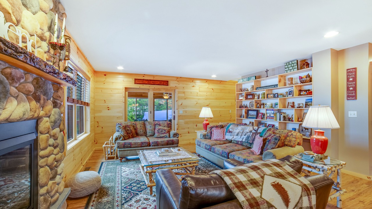 Photo of Livingroom in Chestertown