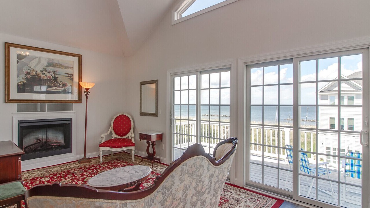 Photo of Livingroom in East Ocean View