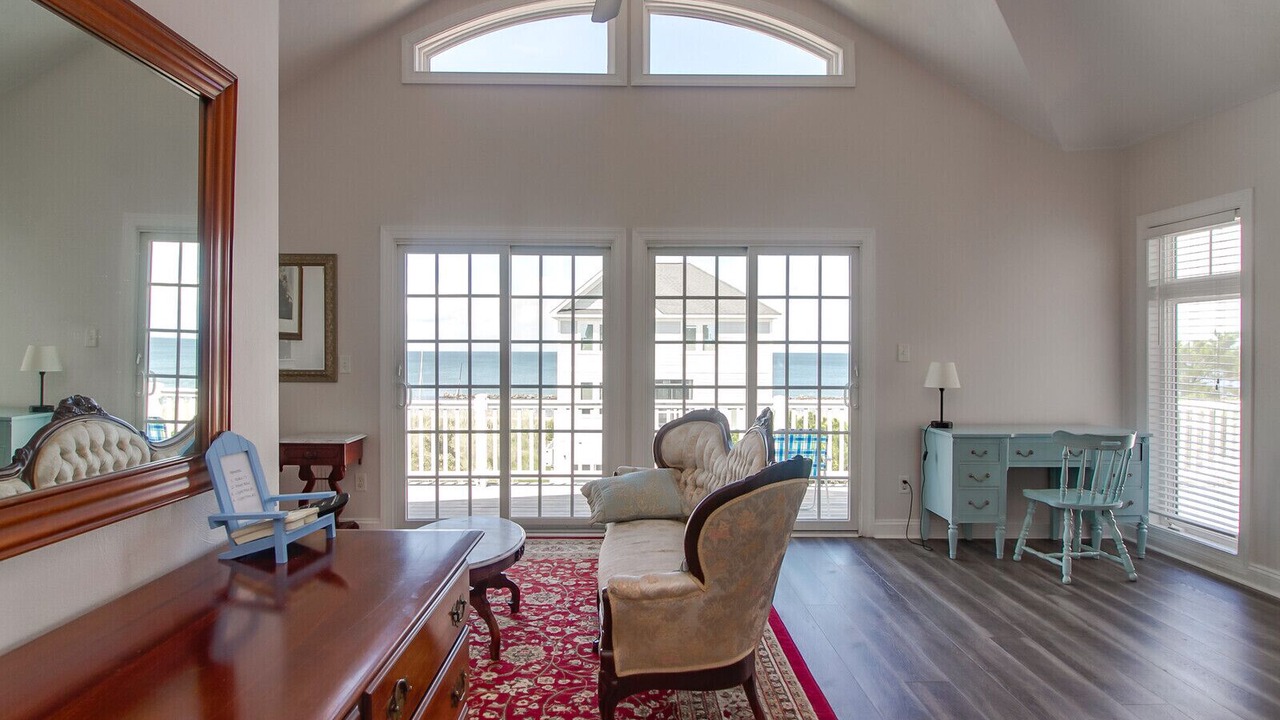 Photo of Livingroom in East Ocean View
