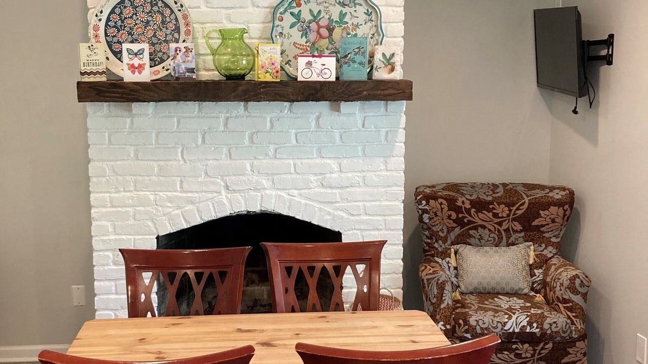 Photo of Livingroom in Miller Place