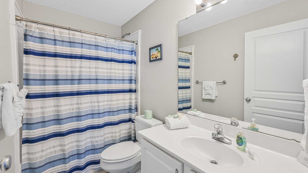 Photo of Bathroom in Avalon Beach Estates