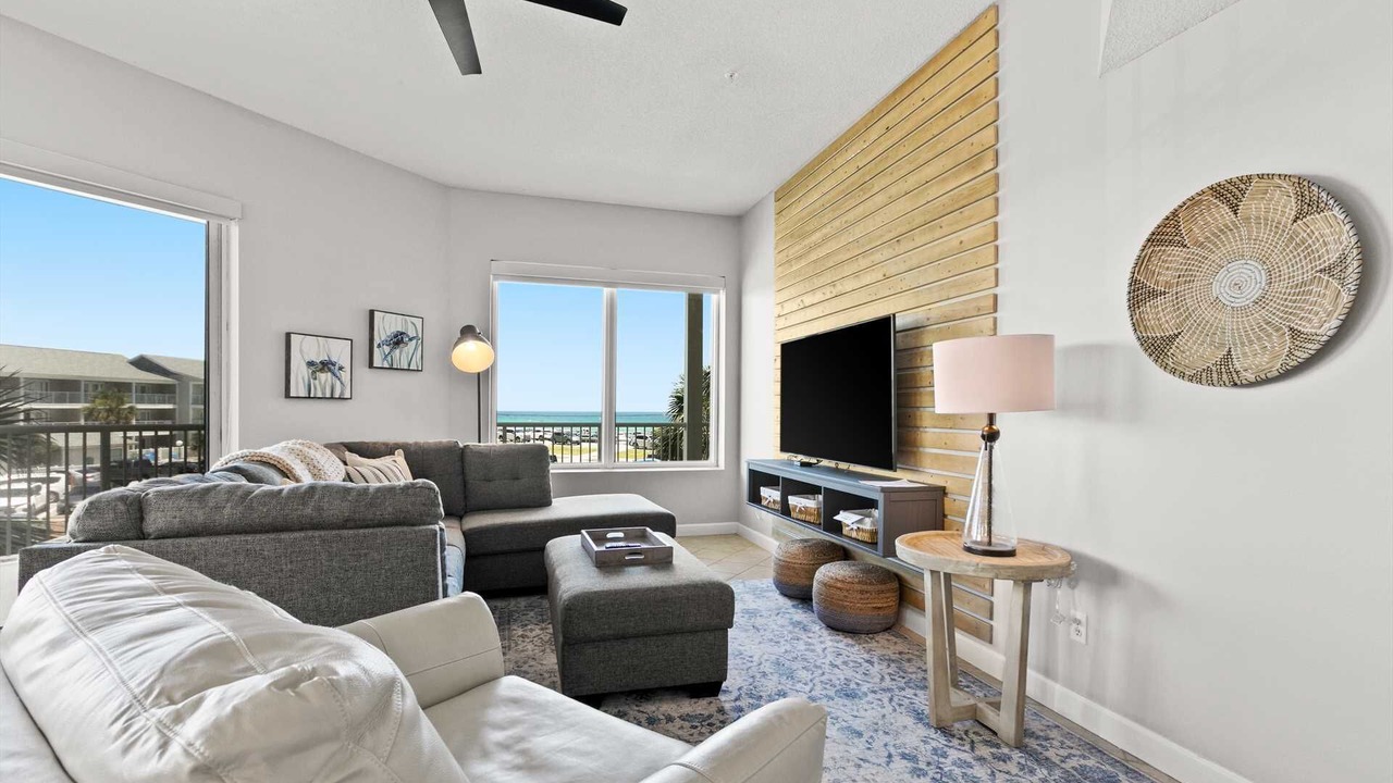 Photo of Livingroom in Avalon Beach Estates