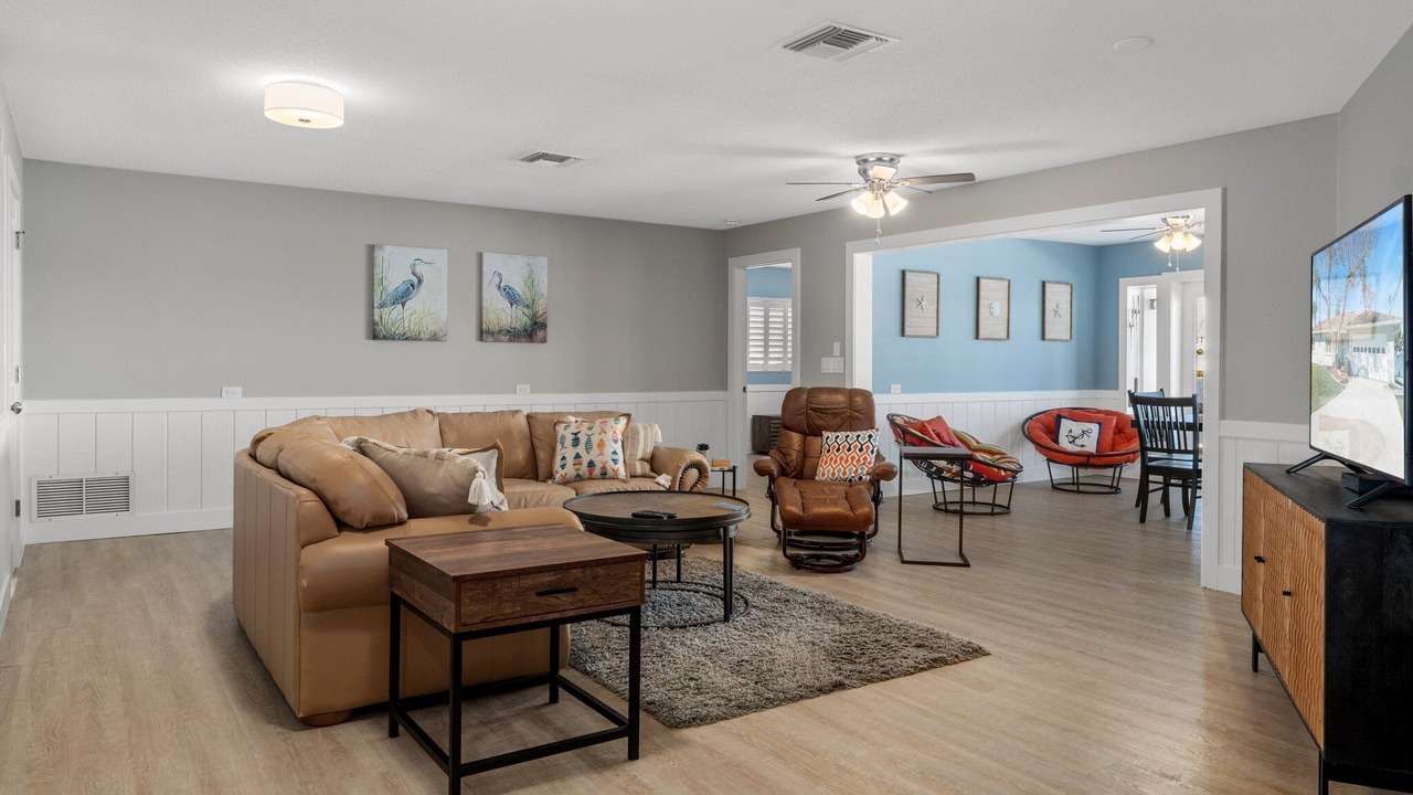 Photo of Livingroom in Crystal Shores