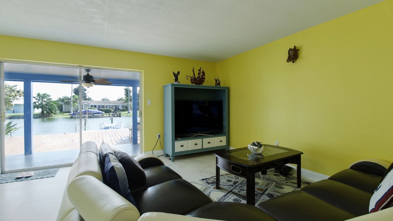 Photo of Livingroom in Cocoa Isles